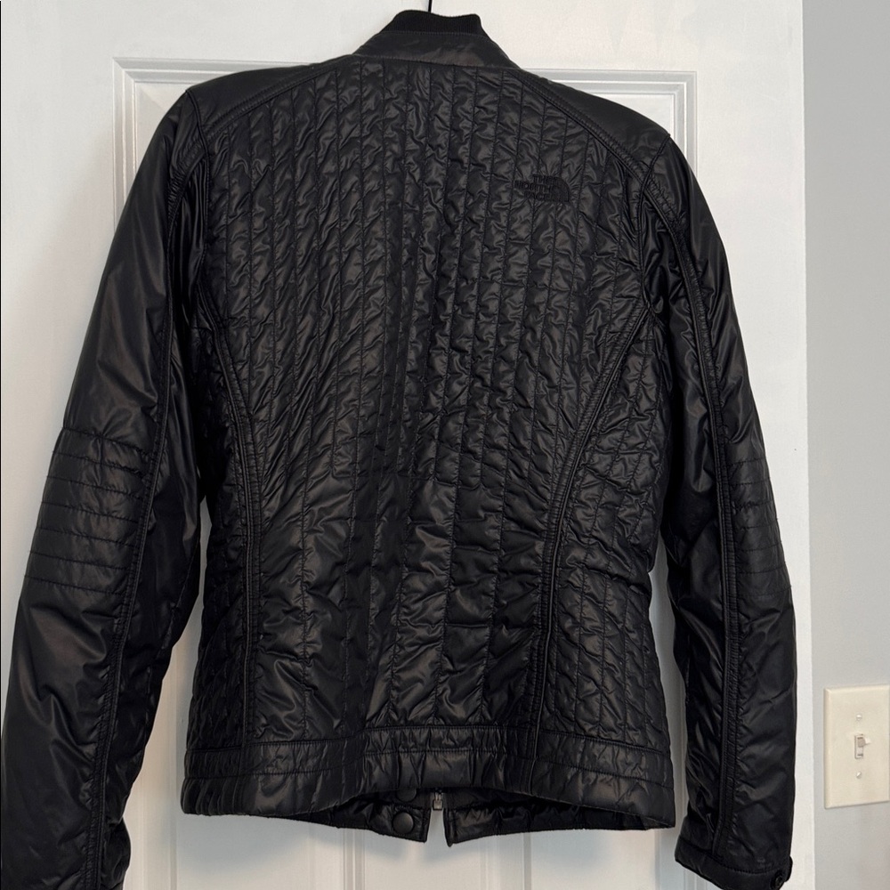 NORTHFACE WOMENS BLACK LIGHTWEIGHT JACKET - Picture 3 of 4